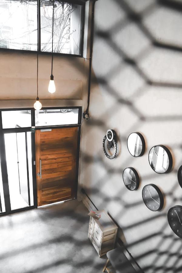 The Cube Hostel Khaosan กรุงเทพมหานคร ภายนอก รูปภาพ