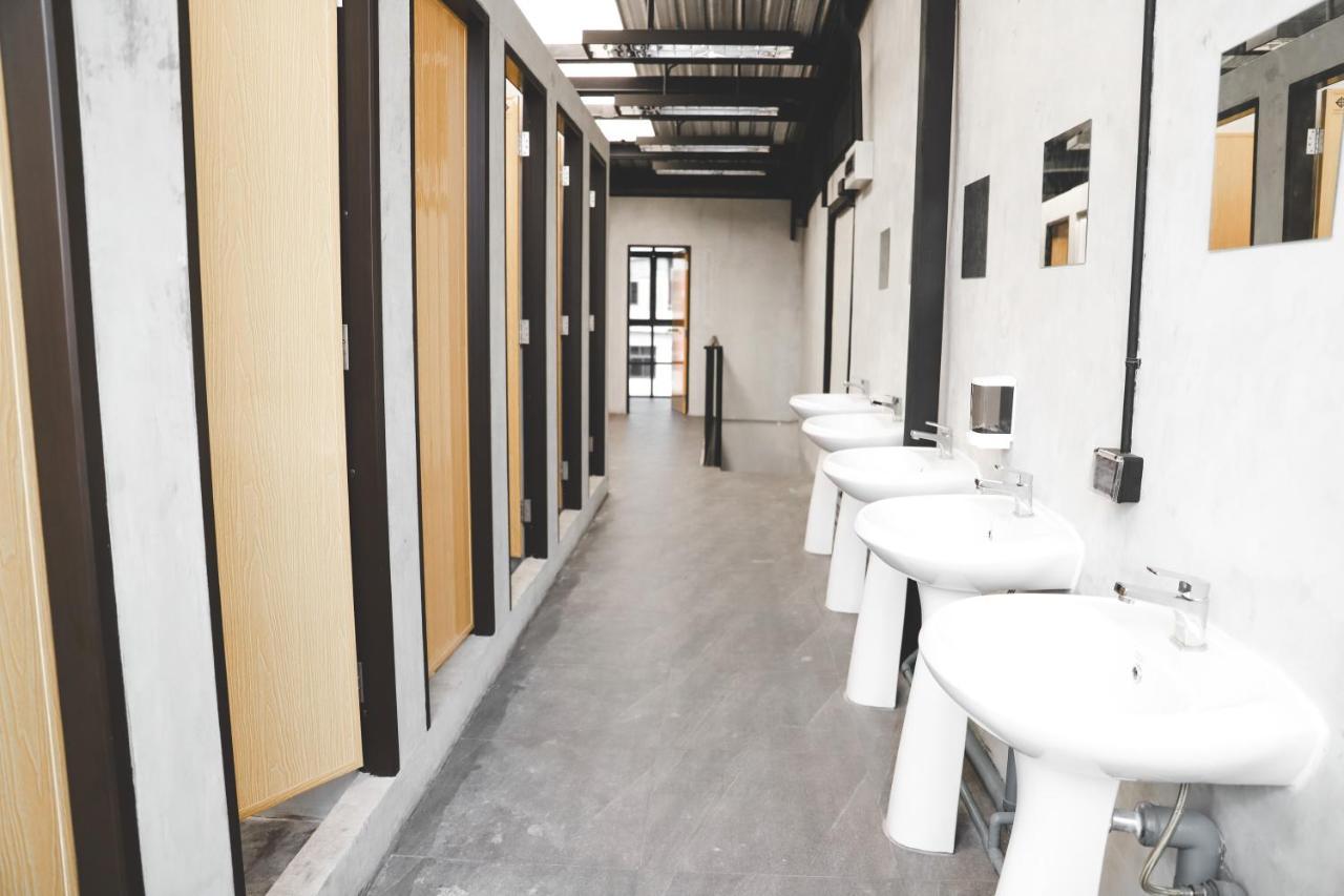 The Cube Hostel Khaosan กรุงเทพมหานคร ภายนอก รูปภาพ